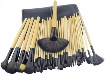 Sada 24 štětců na make-up v dřevěném zlatém černém pouzdře