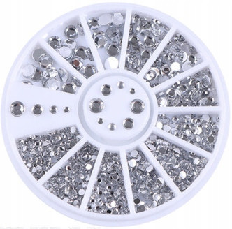 Kolotoč kamínky krystaly stříbrný proud