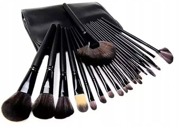 Sada 24 štětců na make-up v dřevěném černém pouzdře